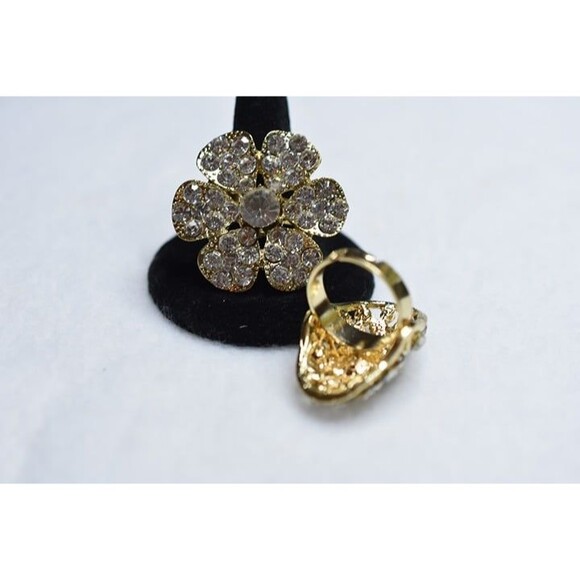 Glitzy Sparkling Rhinestone 2pc Gold Tone Metal Alloy Glam Party Rings - Picture 3 of 3